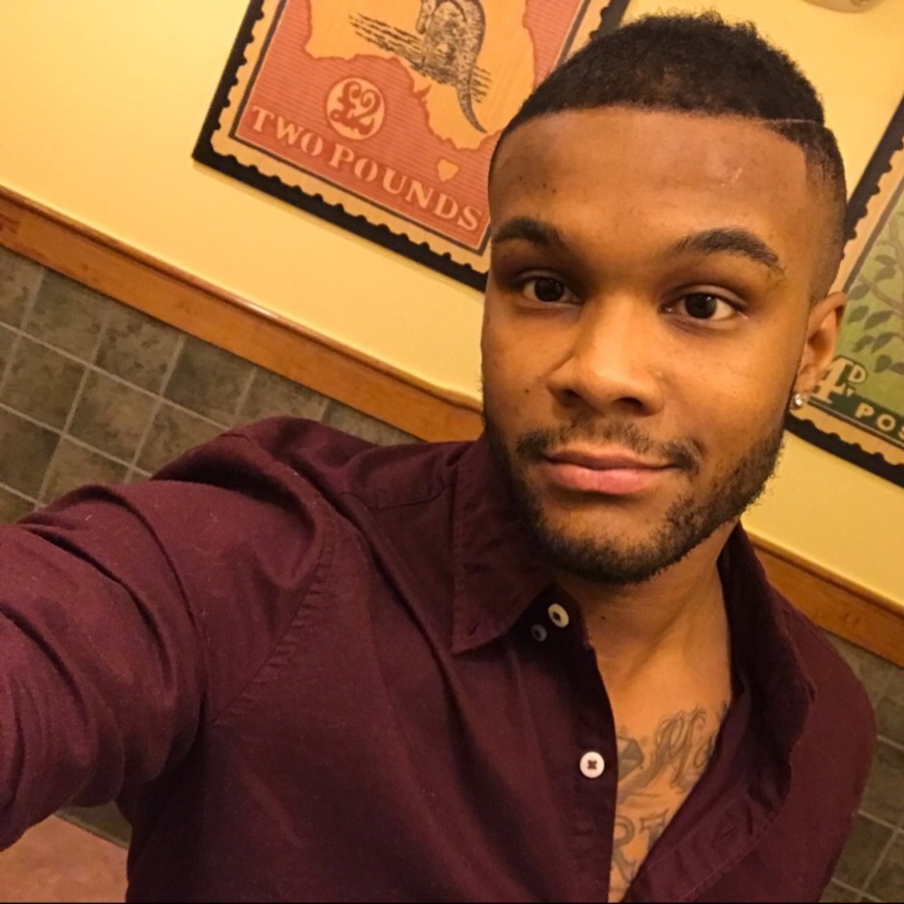 Meet your Posher, Devin